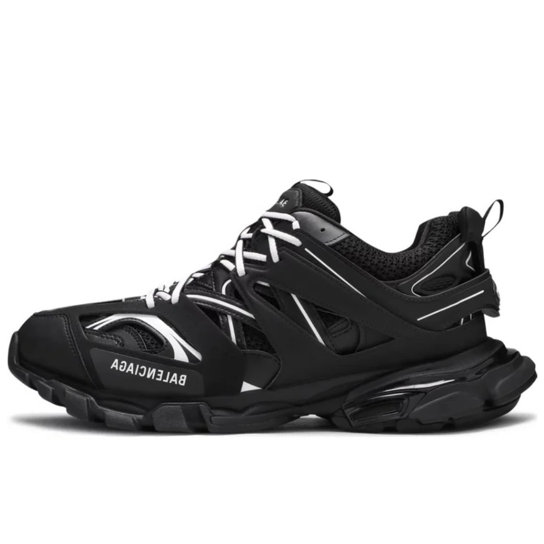 Track 3.0 Black White